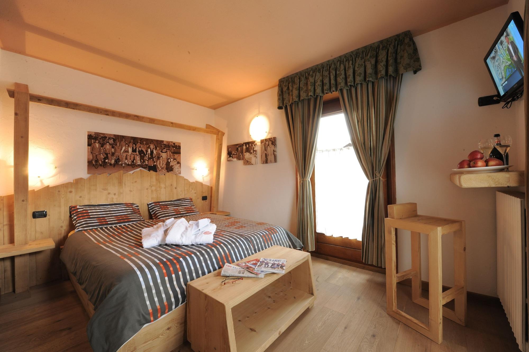 Hotel Astra Лівіньо Екстер'єр фото