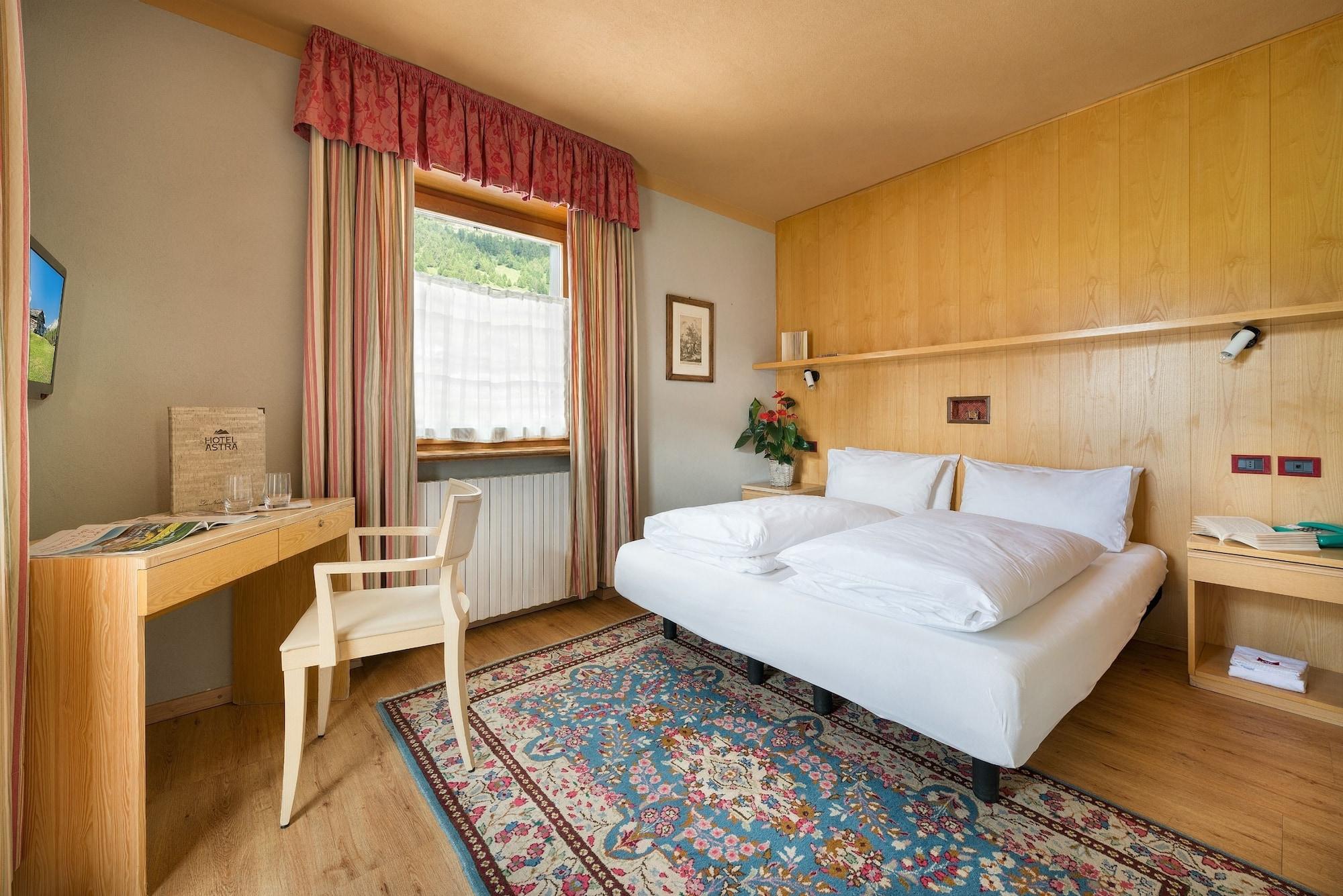 Hotel Astra Лівіньо Екстер'єр фото