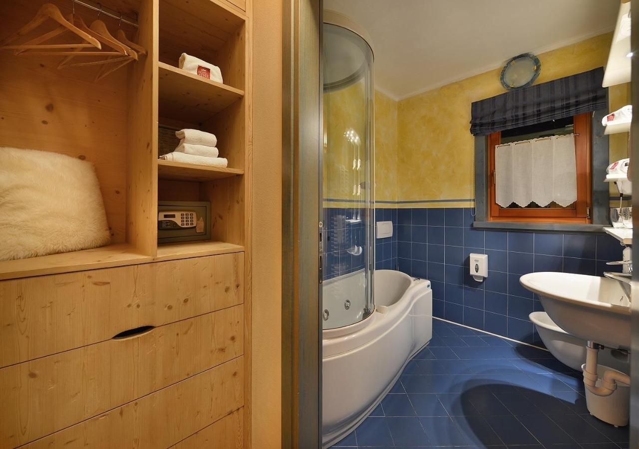 Hotel Astra Лівіньо Екстер'єр фото