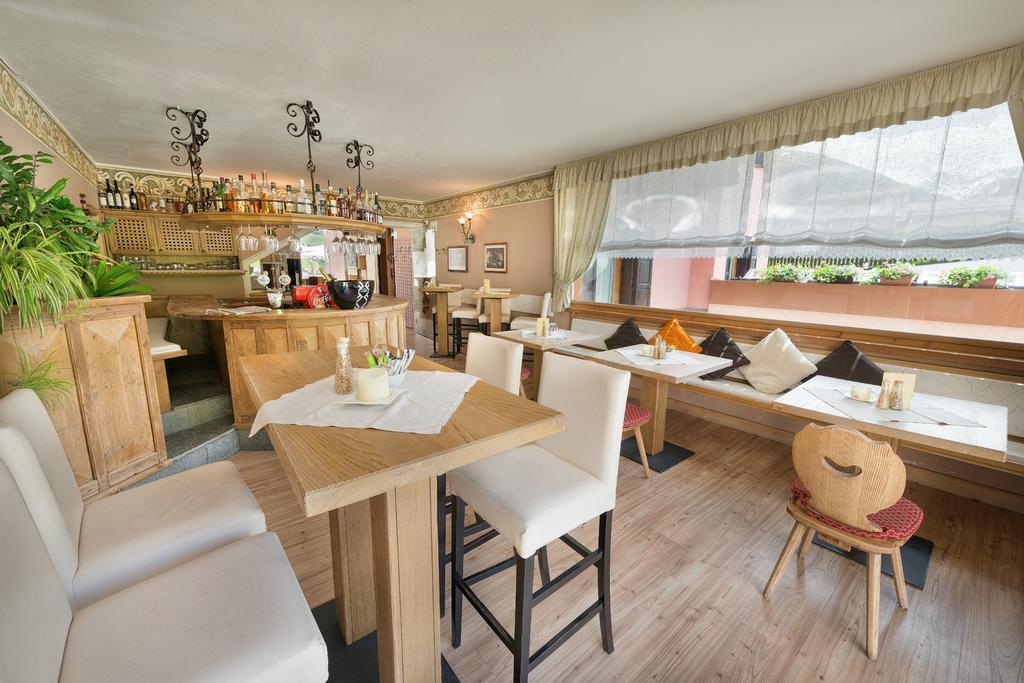 Hotel Astra Лівіньо Екстер'єр фото